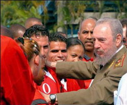 Fidel with sportsmen